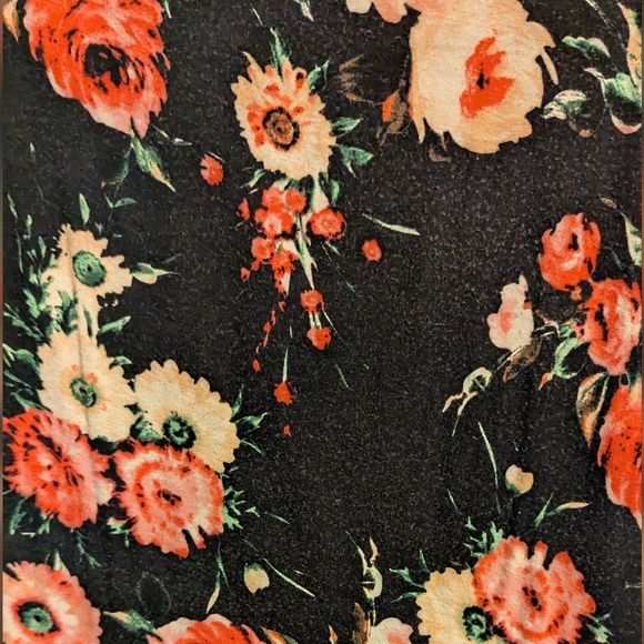 Cool Melon Black Floral Tee size 2x - Picture 3 of 7